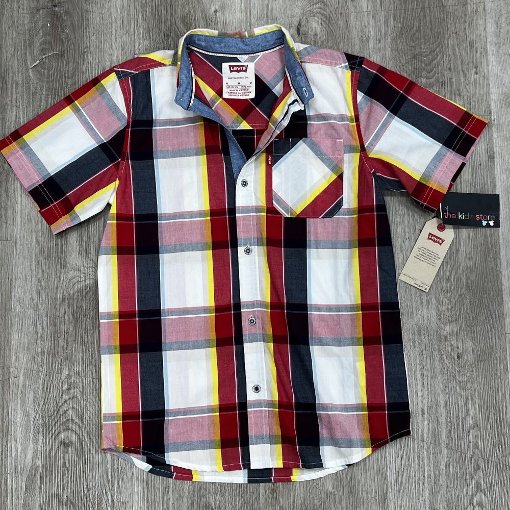 NWT-  Levi's Plaid Shortsleeve Button  Front Shirt